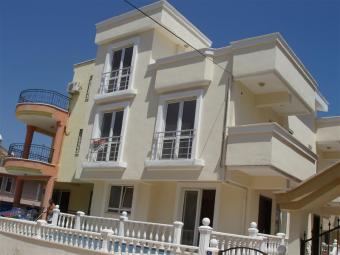 Villa Baris Altinkum