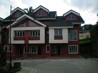 NEW CLASSY TOWNHOMES IN  A1 SPOT Tagaytay