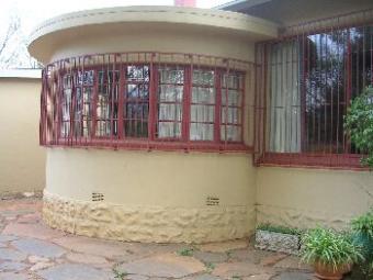 HOME FOR THE ENTERTAINER Sabie
