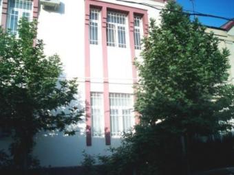 3 storey privatre house for rent Baku