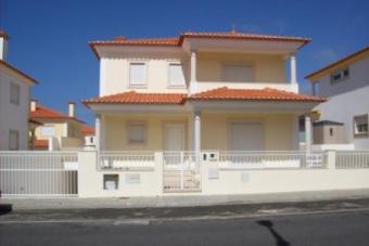4 Bedrooms detached villa Nazar&eacute;