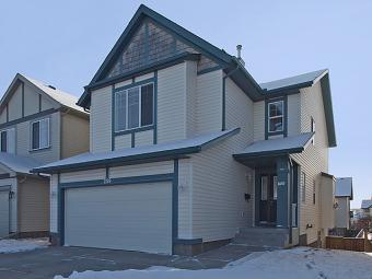 A Rare Find Home in Evanston Calgary