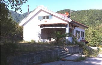 Independent villa with garden Salerno