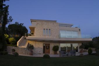 villa in agia marina greece Athens