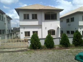 4 bedroom detached duplex,2bq Magodo Gra