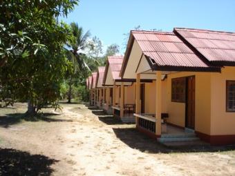Land with Resort Ko Lanta Yai