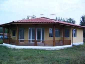 WONDERFUL HOUSE IN PARVOMAITSI Parvomaitsi