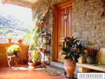 House and B&B medieval village Apricale