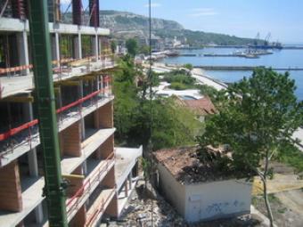 Luxury apartments on 1. Line of Balchik