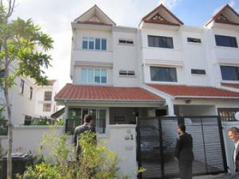 D15 Corner Terrace 3-storey Home Marine Parade