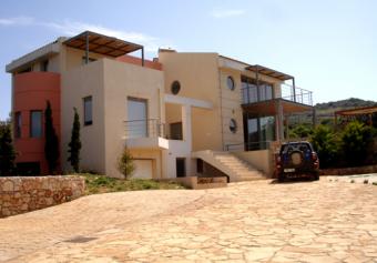 Luxury villa for sale in Crete Heraklion