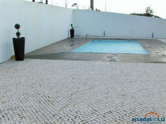Luxury Apartment near to the bea Alcoba�a