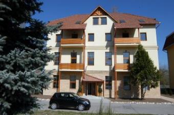A HOUSE PARK S BUILDING Cegled