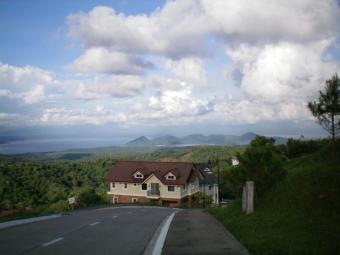 SPECTACULAR RESIDENTIAL LOTS Tagaytay