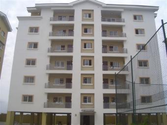 3BEDROOM CONDO, 3BATHROOMS Lekki