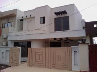 10 Marla Beautiful House 4 Sale Lahore