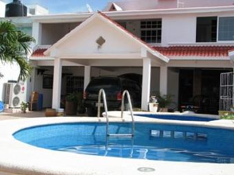 SPACIOUS HOME  INCREDIBLE, TILED Playa Del Carmen