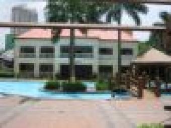 California Garden Square Mandaluyong