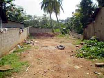Main road facing land sale Rajagiriya