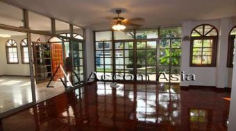 HOUSE FOR RENT IN SATHORN Bangkok