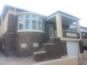 cute and cottagey Bezuidenhout Valley