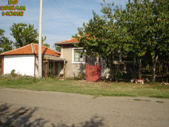 A Lovely One Storey House Yambol