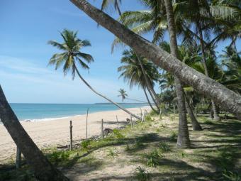 beach land at kahadamodara Tangalle