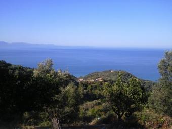 1400m2 land hilltop Lukove