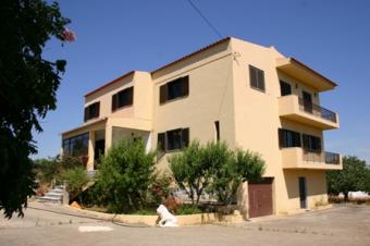 10 Bedroom House on 1.250m� Fuzeta