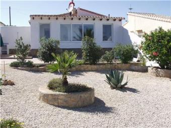 Bungalow with large plot Benidoleig
