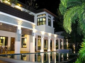 Luxury Two Storey House Bangkok