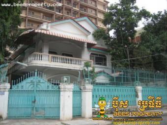 KHMER STYLE VILLA FOR RENT BKKI Phnom Penh
