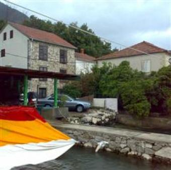 seafront house Podgorica
