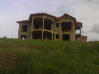 HOUSE WITH 2 HECTARES OF LAND Kigali