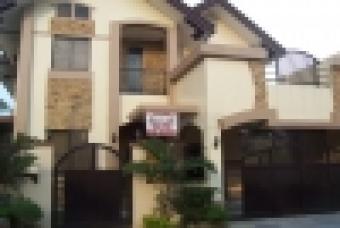 Single-detached Corner Lot House Paranaque