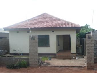 HSE 4 SALE - MKHOSANA VIC FALLS Victoria Falls