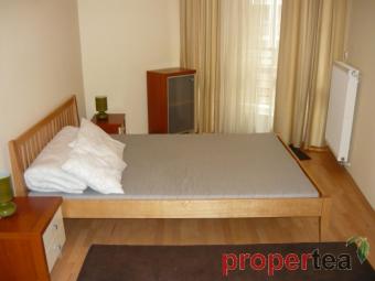 VIEW ON A NICE GREEN GARDEN Budapest