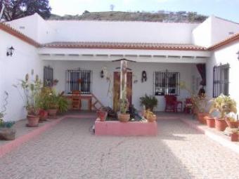 6 bed villa with 13000m2 plot Malaga