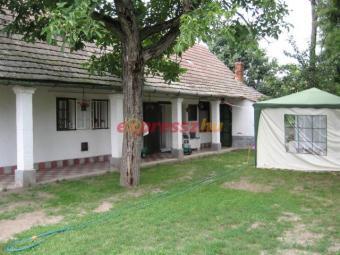 Out of town farm-house T�pi�bicske