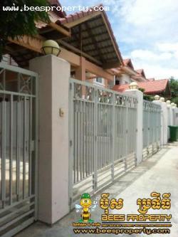 TWIN STYLE VILLA FOR RENT LOCATE Phnom Penh
