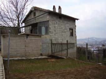Small cozy house for sale Varna