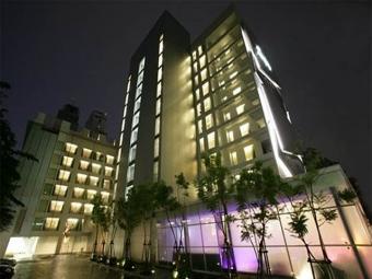 LUXURY APARTMENT AT SUKHUMVIT 13 Bangkok