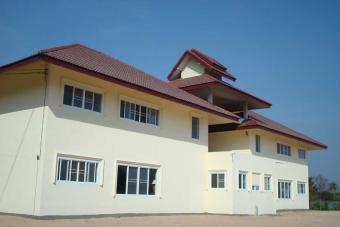 Brandnew house on the lake Ubonratchatani Province