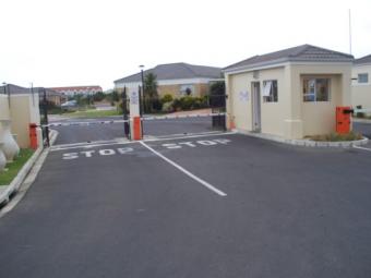 2Bed House in Retirement Village Gordon`s Bay
