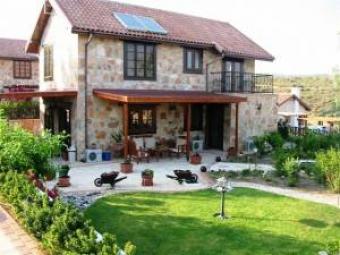 Beautiful well-kept stone villa Souni