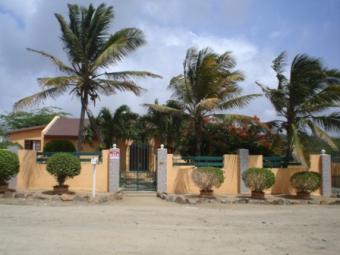 Aruba Family Home in Camay Camay