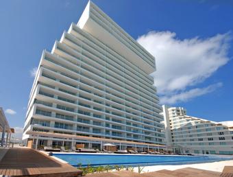 Emerald Residential Tower & Spa Cancun