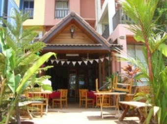 Very Popular Bar & Restaurant Ko Lanta Yai