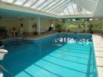 Villa With pool and jacuzzi Alfeizer�o