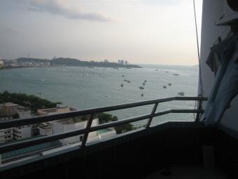 Direct Beachfront Condo Pattaya
